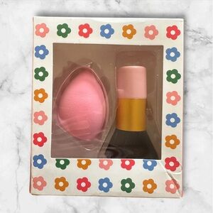 Pink Kabuki Brush & Sponge Set